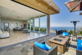 Pool and Coastline Views Luxe La Jolla Home